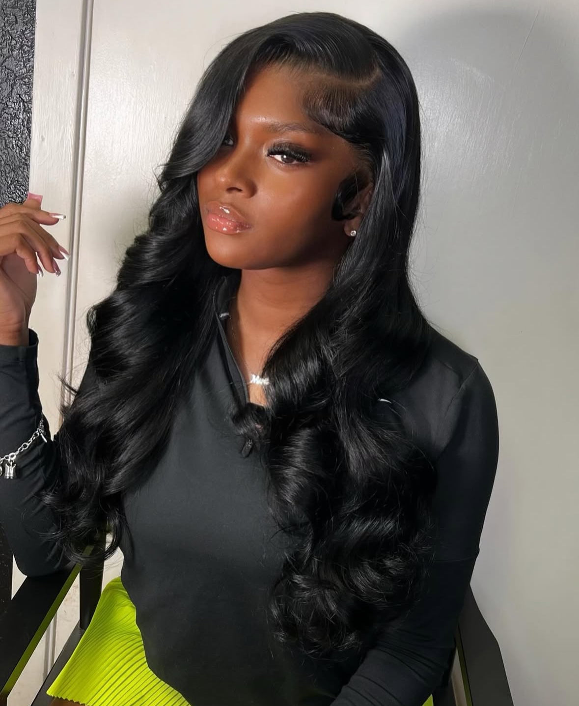Hd lace body wavy frontal natural black wig