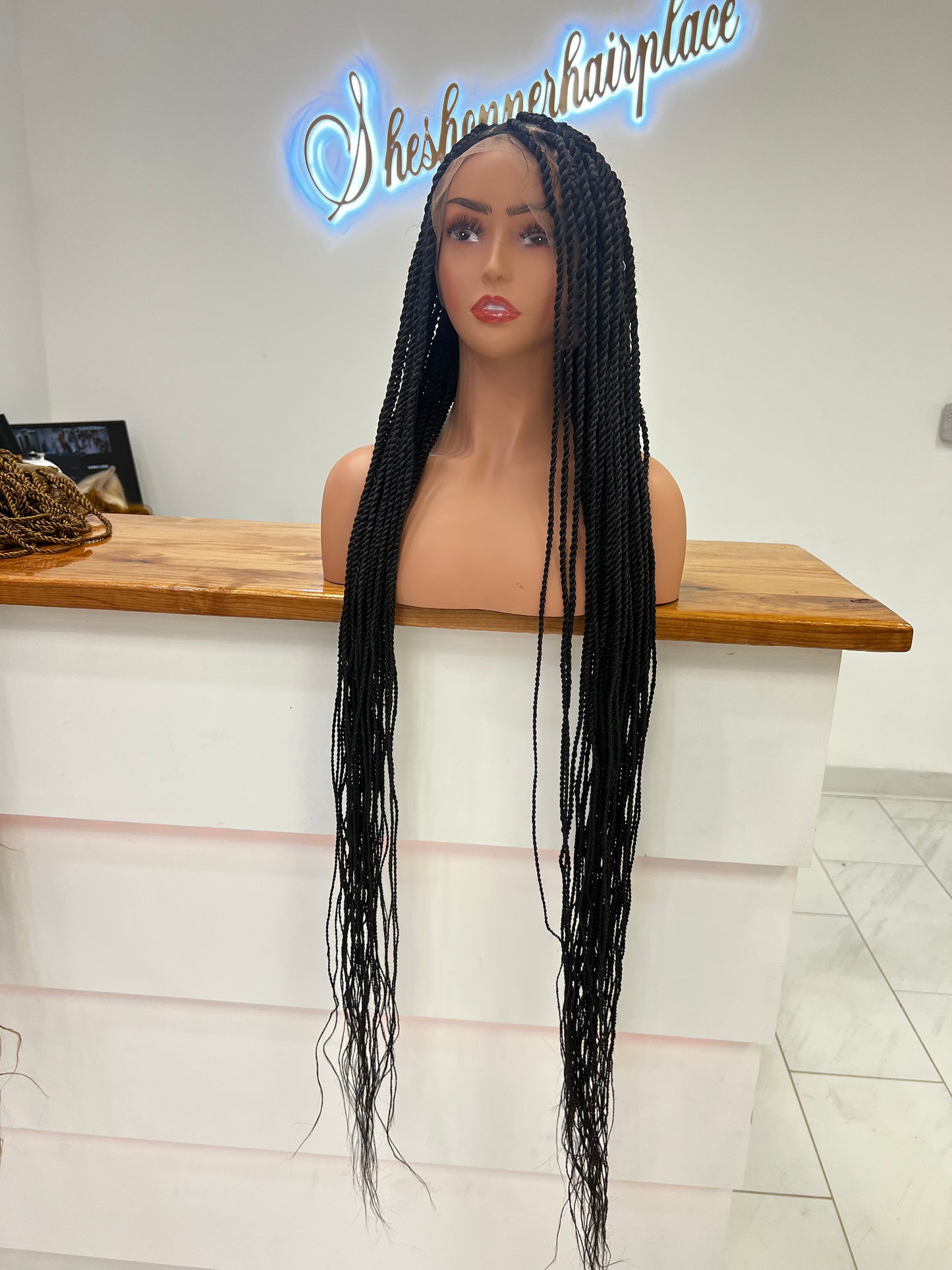 Full lace Senegalese twist unit