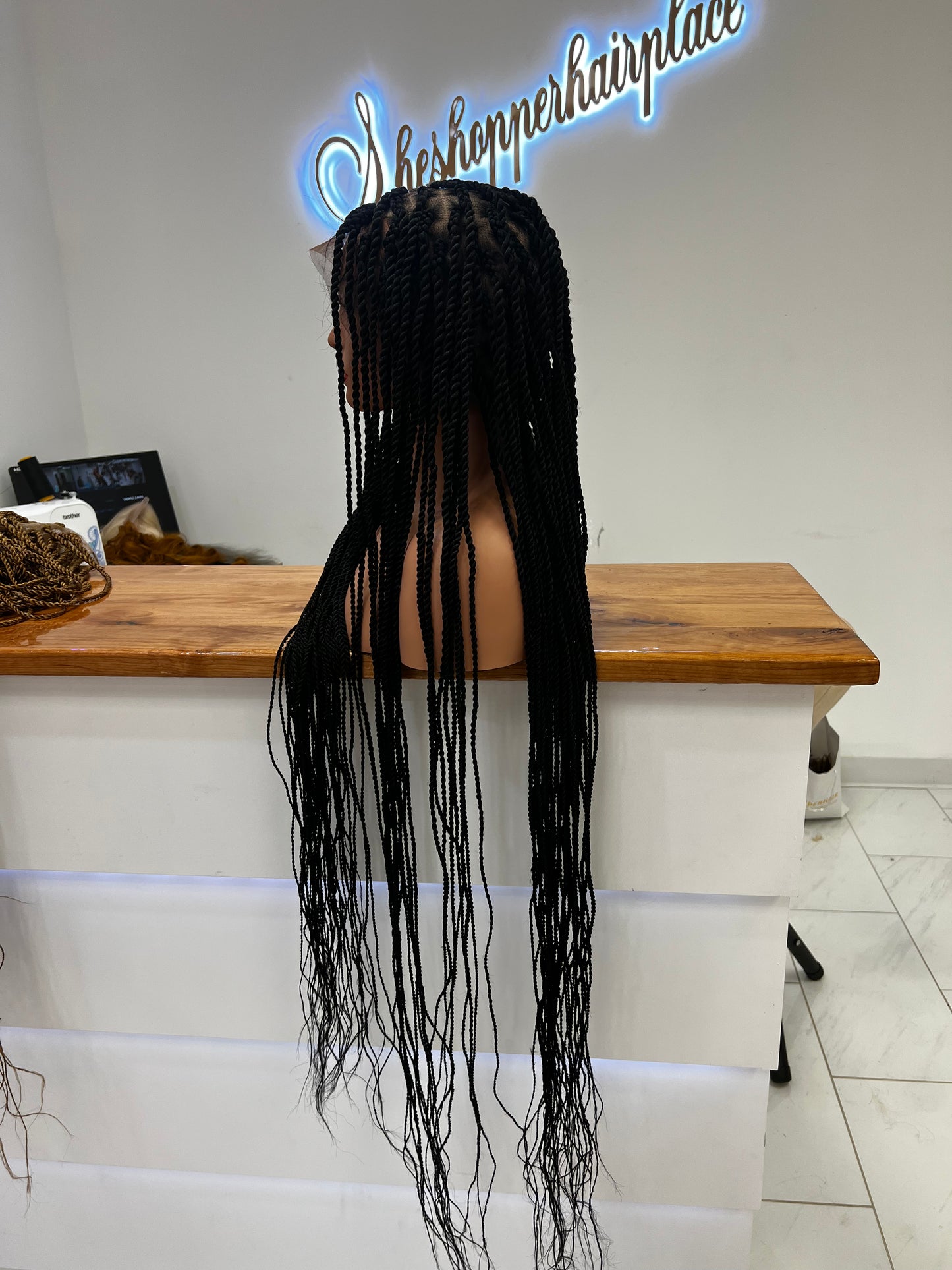 Full lace Senegalese twist unit