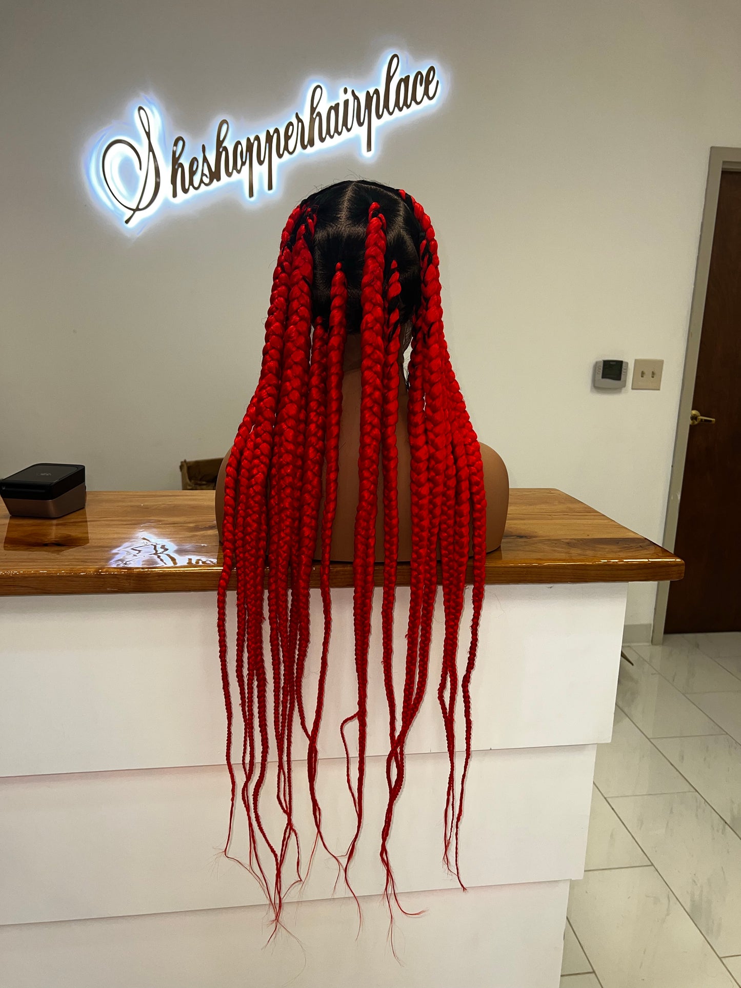 Large knotless red