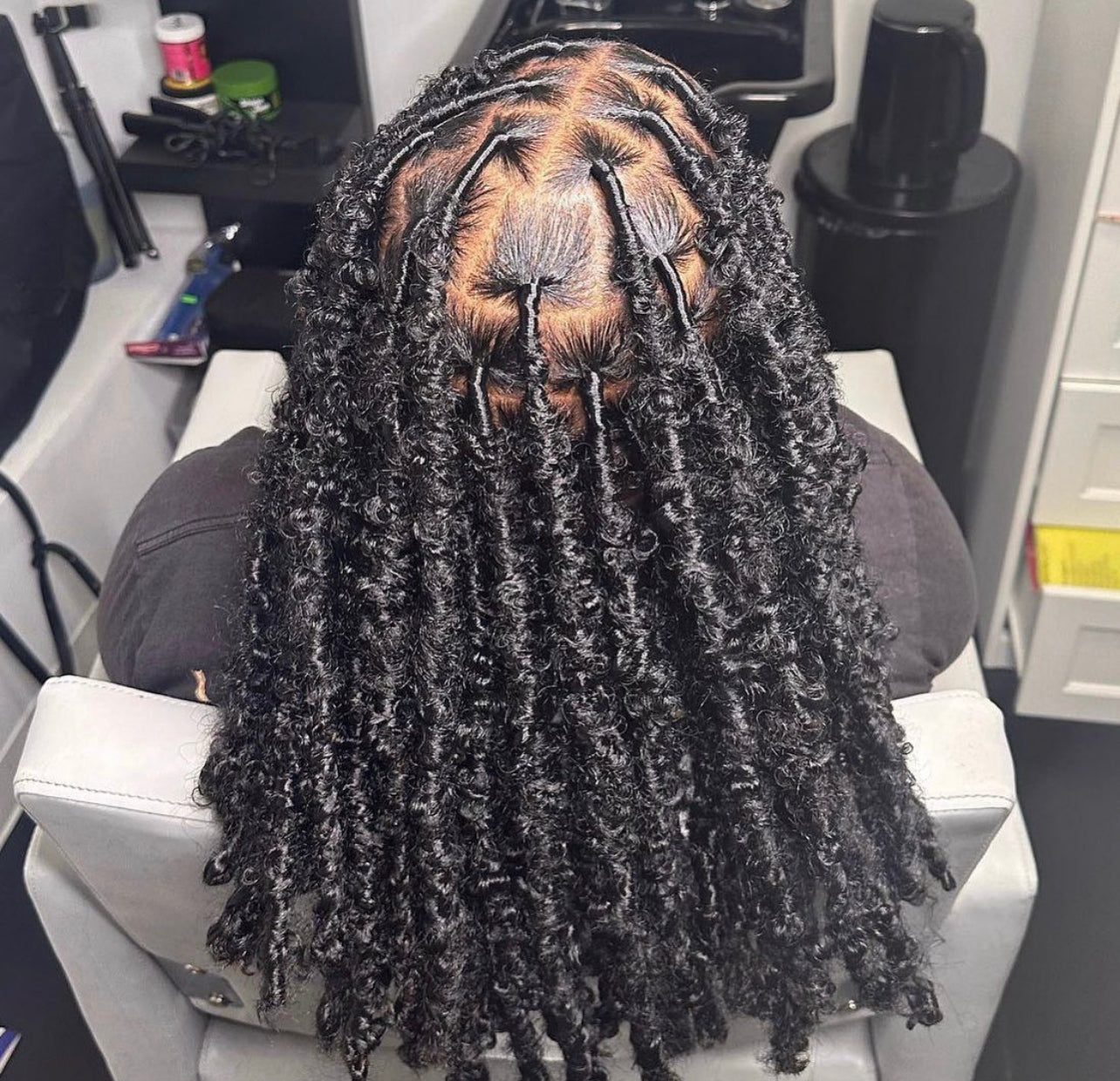 Book braids service