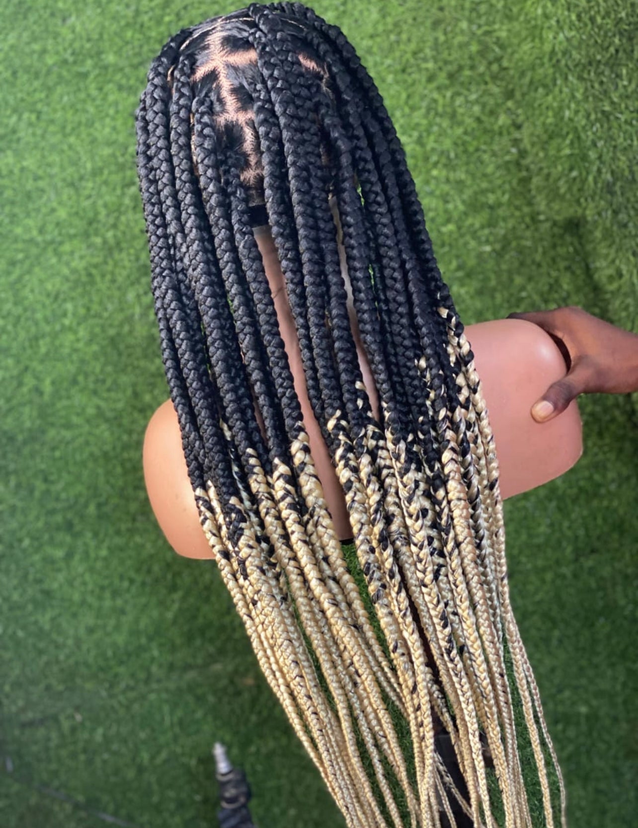 Large knotless full lace