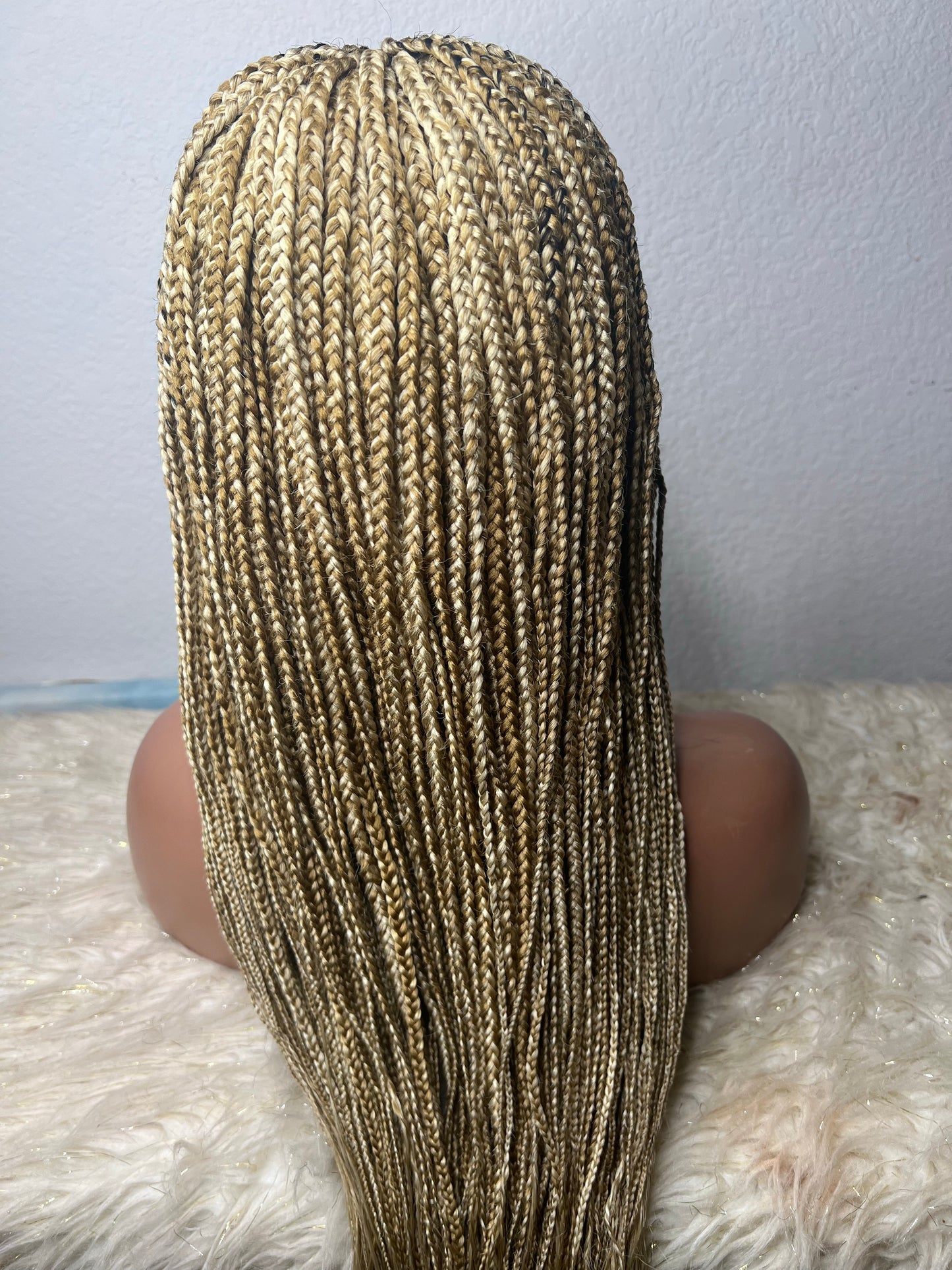 613/27 mixed small braids