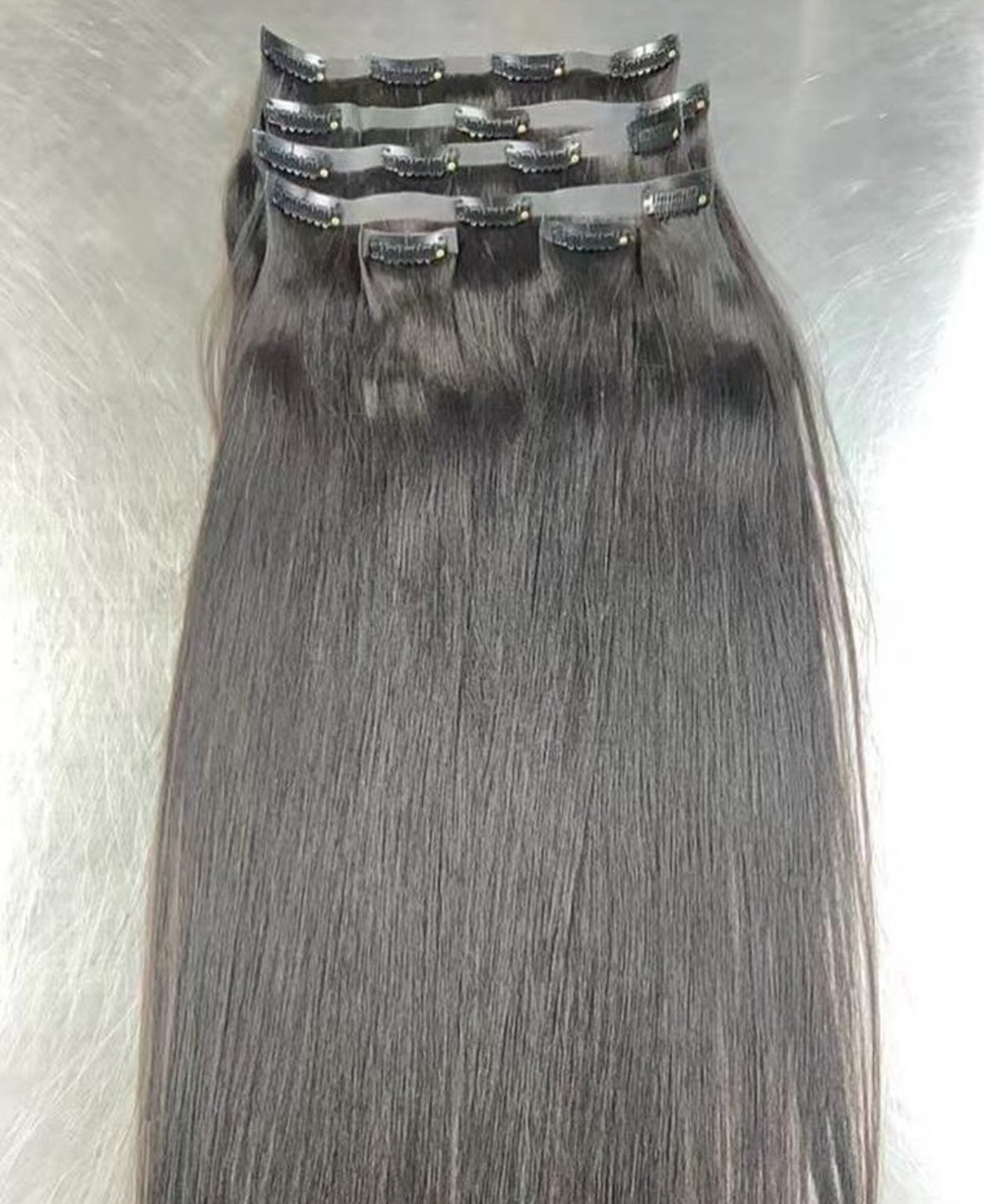 Virgin straight clip in (natural hair)